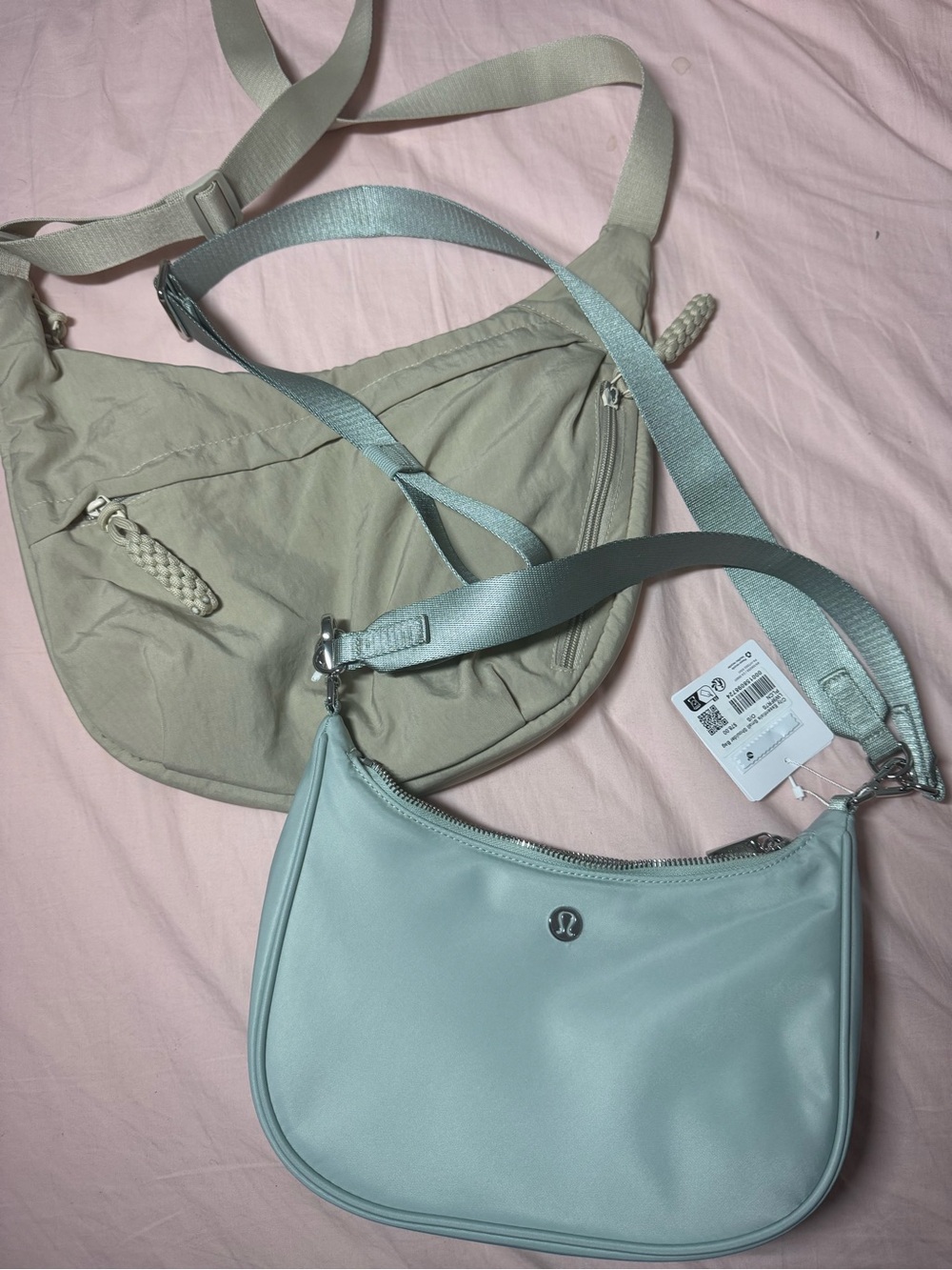Lululemon City essentials bag